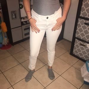 Like new American eagle white pants